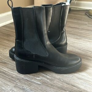 Nine West Lug Sole Booties Size 9,NWOT, Fall, Winter,Boho,Grudge,Goth